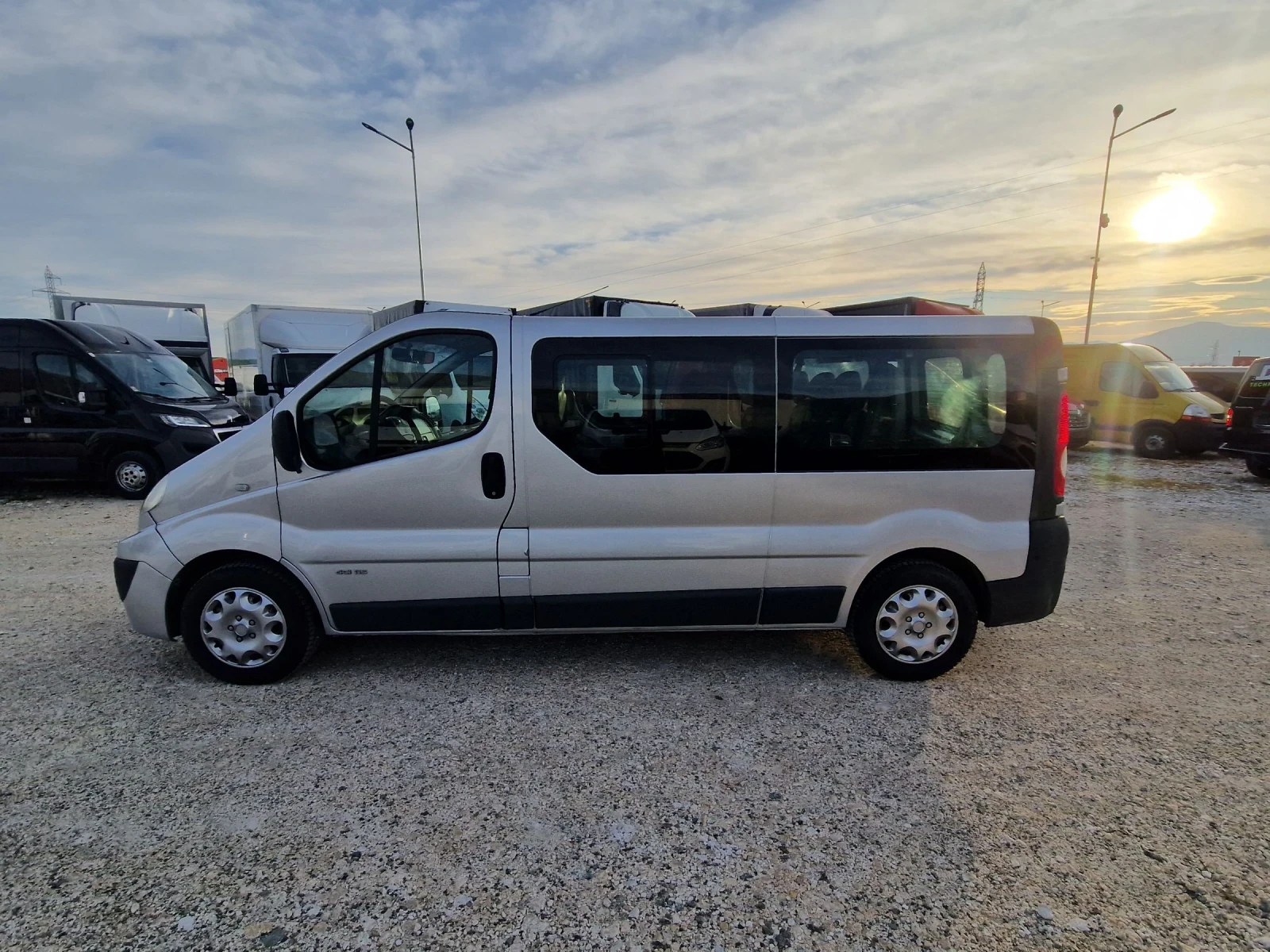 Renault Trafic Maxxi - изображение 6