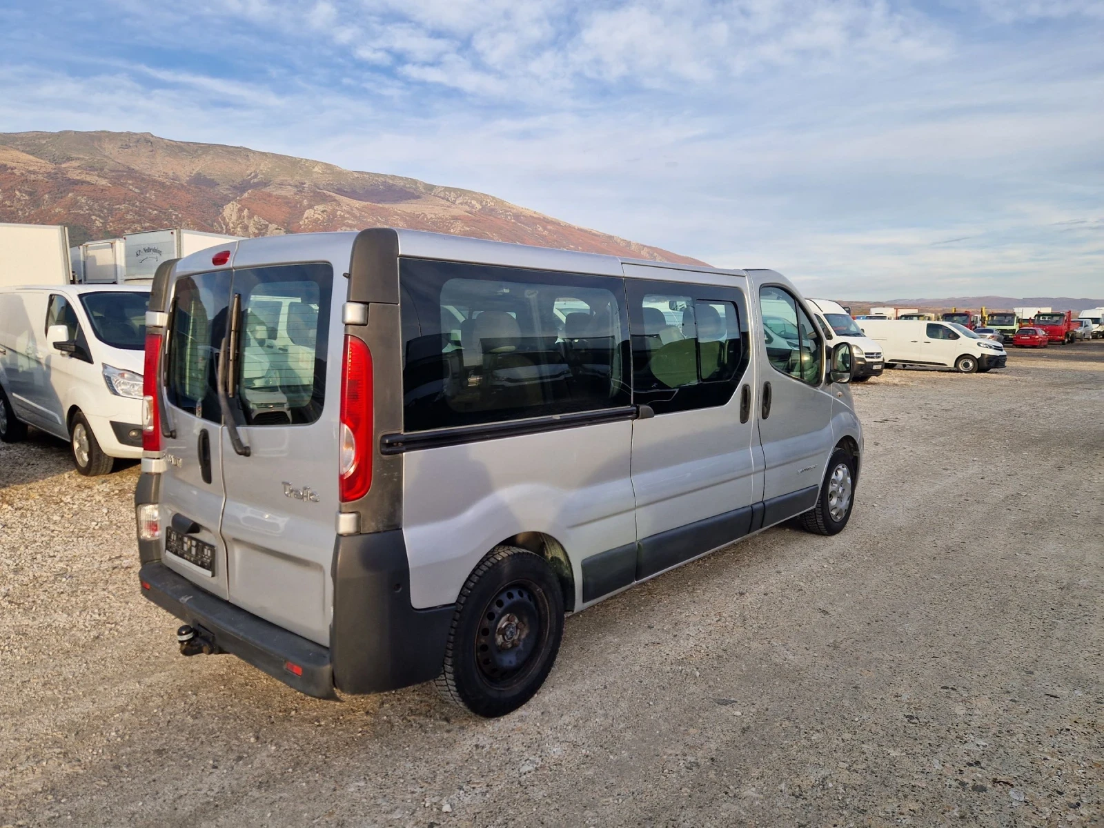 Renault Trafic Maxxi - изображение 4