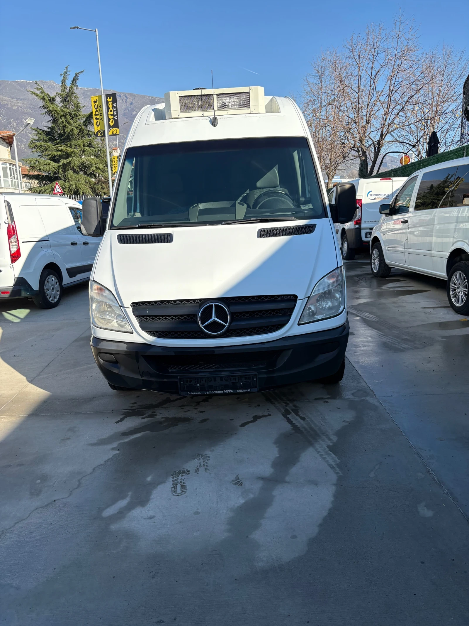 Mercedes-Benz Sprinter 318