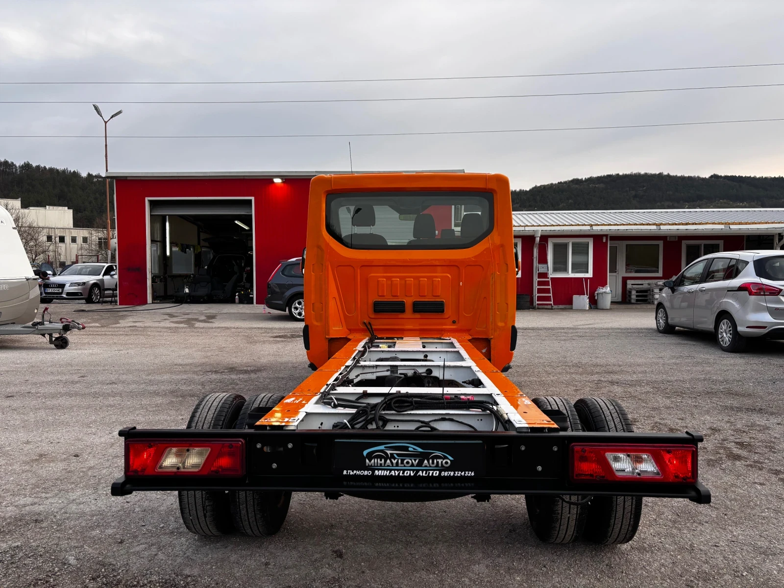 Ford Transit 2.0TDCI ШАСИ/ДВОЙНА ГУМА/, снимка 4 - Бусове и автобуси - 54193813