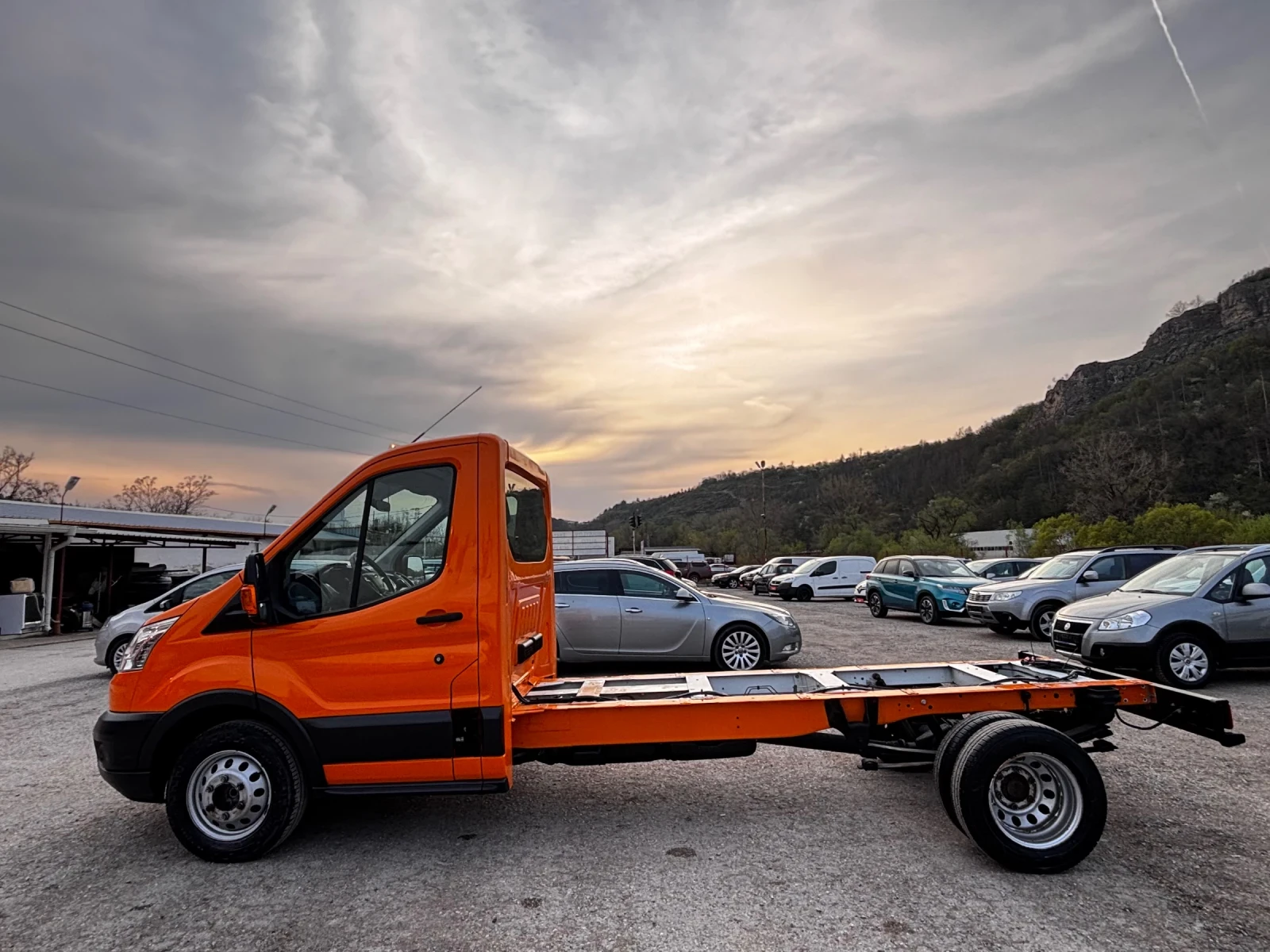 Ford Transit 2.0TDCI ШАСИ/ДВОЙНА ГУМА/, снимка 6 - Бусове и автобуси - 54193813