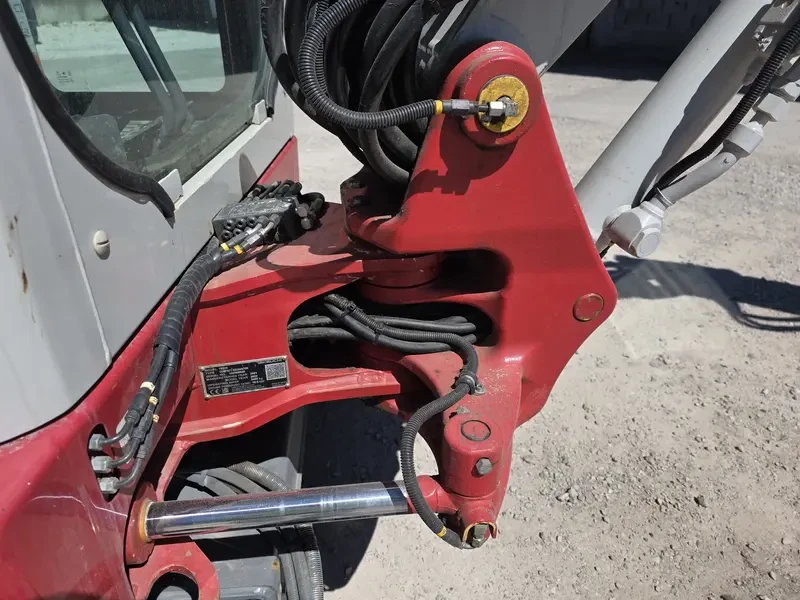 Багер Takeuchi TB 225 , снимка 7 - Индустриална техника - 54551356