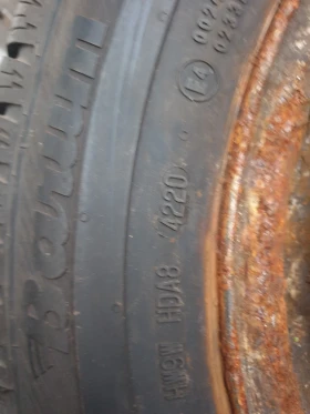 Гуми Зимни 195/70R15, снимка 4 - Гуми и джанти - 49550975