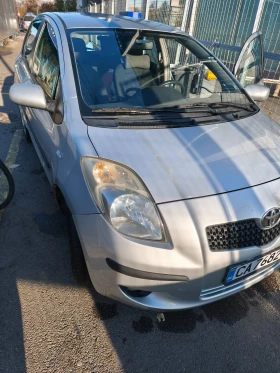 Toyota Yaris 1.3 16v VVT-i LUNA, снимка 3