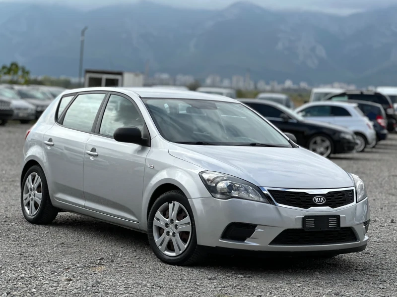 Kia Ceed 1.6CRDi 90к.с * Климатик* * Face-Lift* , снимка 1 - Автомобили и джипове - 47430888