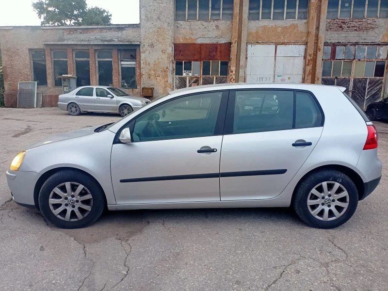 VW Golf 5, снимка 2 - Автомобили и джипове - 47709126