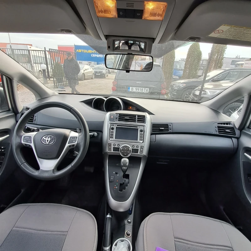 Toyota Verso 2.2d-cat 150h , снимка 6 - Автомобили и джипове - 48196274