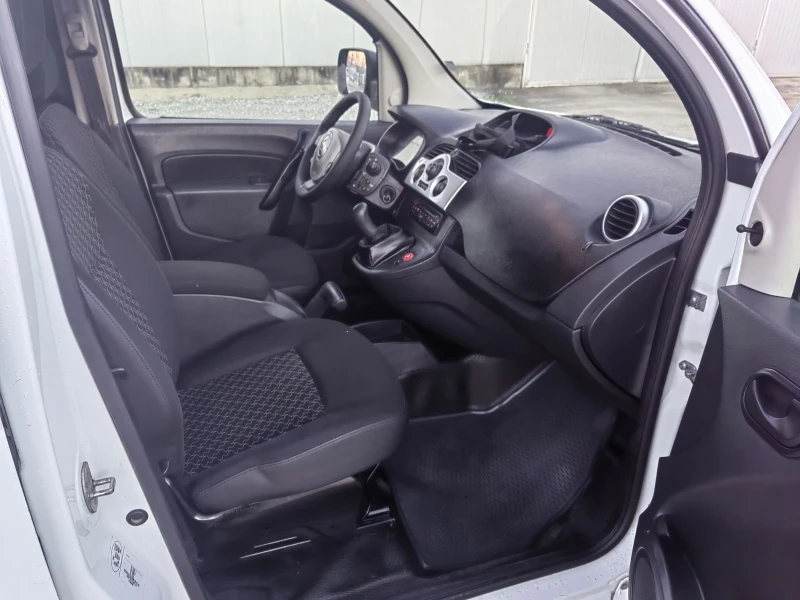 Renault Kangoo 1.5, снимка 8 - Автомобили и джипове - 48506781