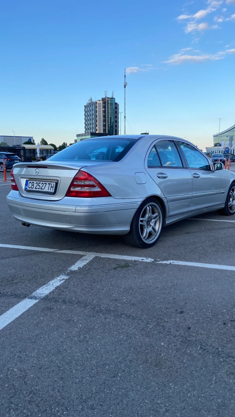 Mercedes-Benz C 240 Бензин-Газ, снимка 3 - Автомобили и джипове - 48981924