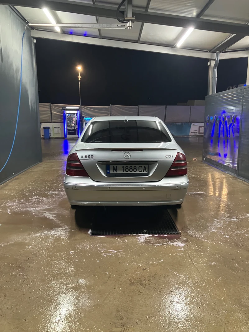 Mercedes-Benz E 220 Mercedes W211 2.2 CDI, снимка 9 - Автомобили и джипове - 53228774