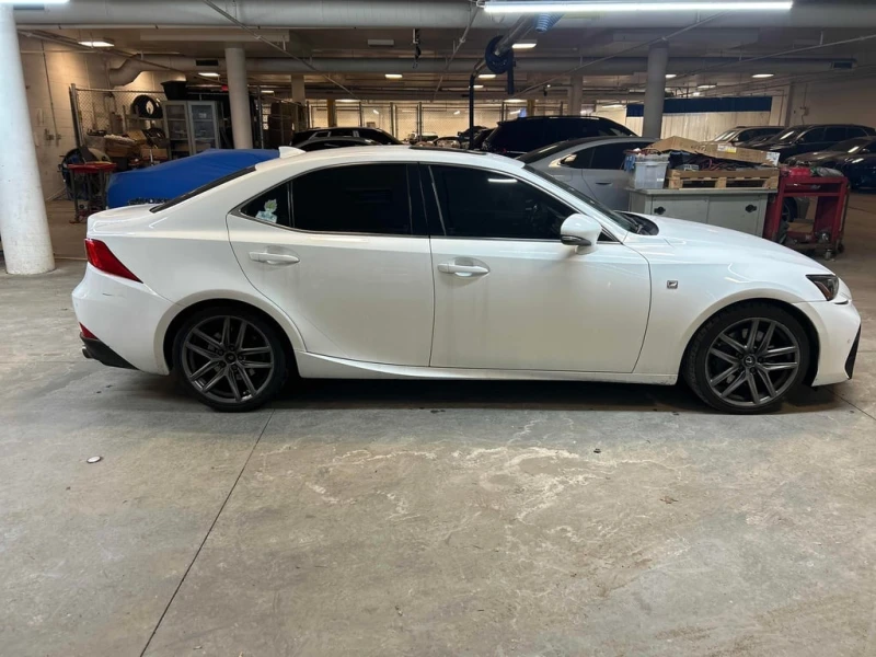 Lexus IS * 350 * CARFAX * БЕЗ ПЪРВОНАЧАЛНА ВНОСКА, снимка 3 - Автомобили и джипове - 52861116