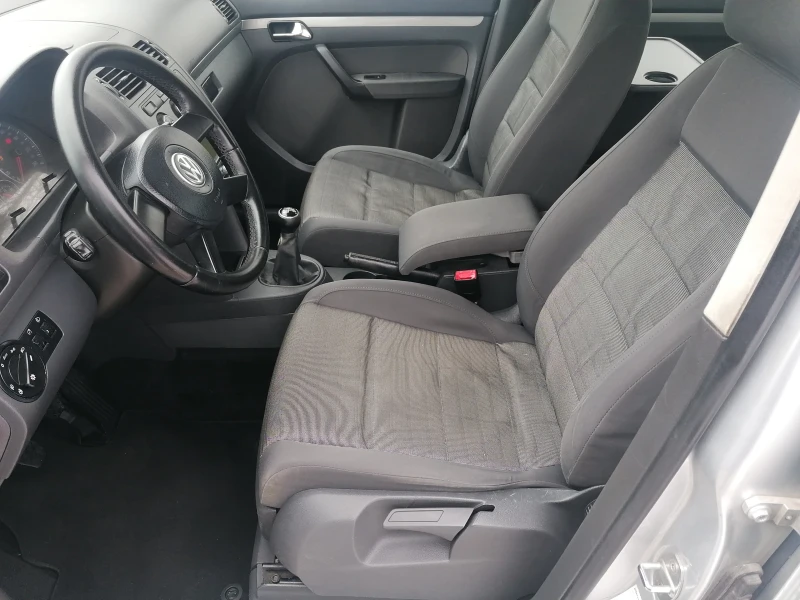 VW Touran 1.9 TDI 105kc, снимка 10 - Автомобили и джипове - 53424968