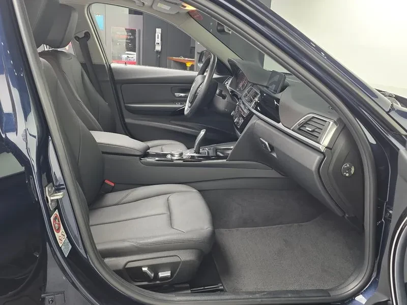 BMW 320 d, снимка 11 - Автомобили и джипове - 54592497