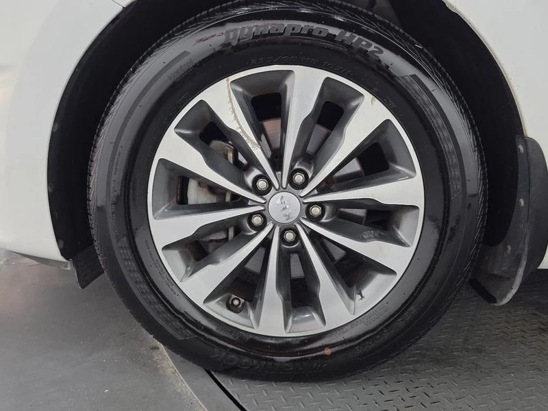 Kia Carnival 2.2 Automatic, снимка 5 - Автомобили и джипове - 55464623