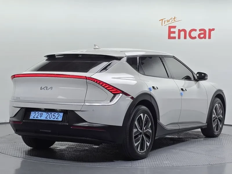 Kia EV6 Long Range Air - САМО 30% АВАНС, снимка 2 - Автомобили и джипове - 56288111