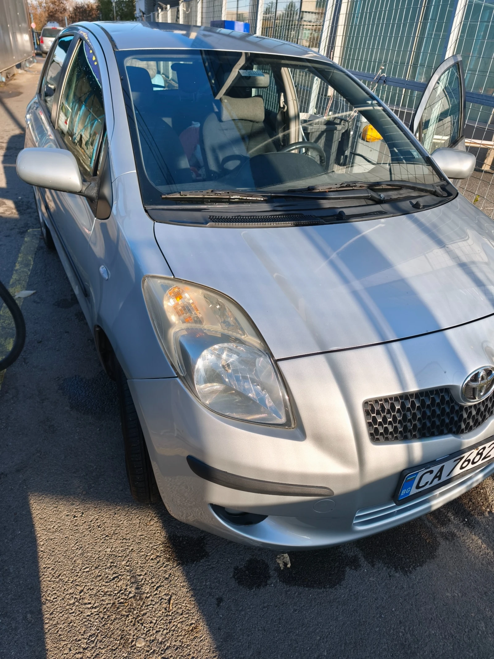 Toyota Yaris 1.3 16v VVT-i LUNA - изображение 3