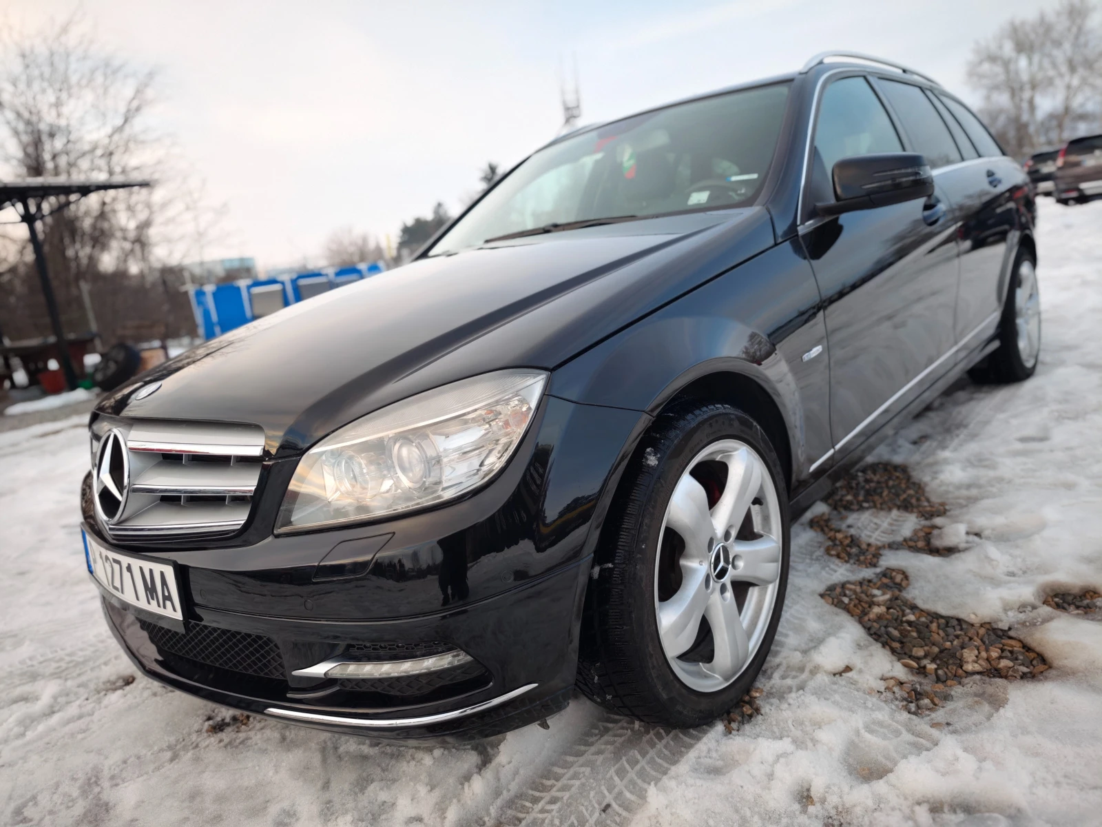 Mercedes-Benz C 350 4MATIC/AVANGARDE/NAV/DVD/КОЖА/ОБСЛУЖЕН/ВС.ПЛАТЕНО - изображение 4