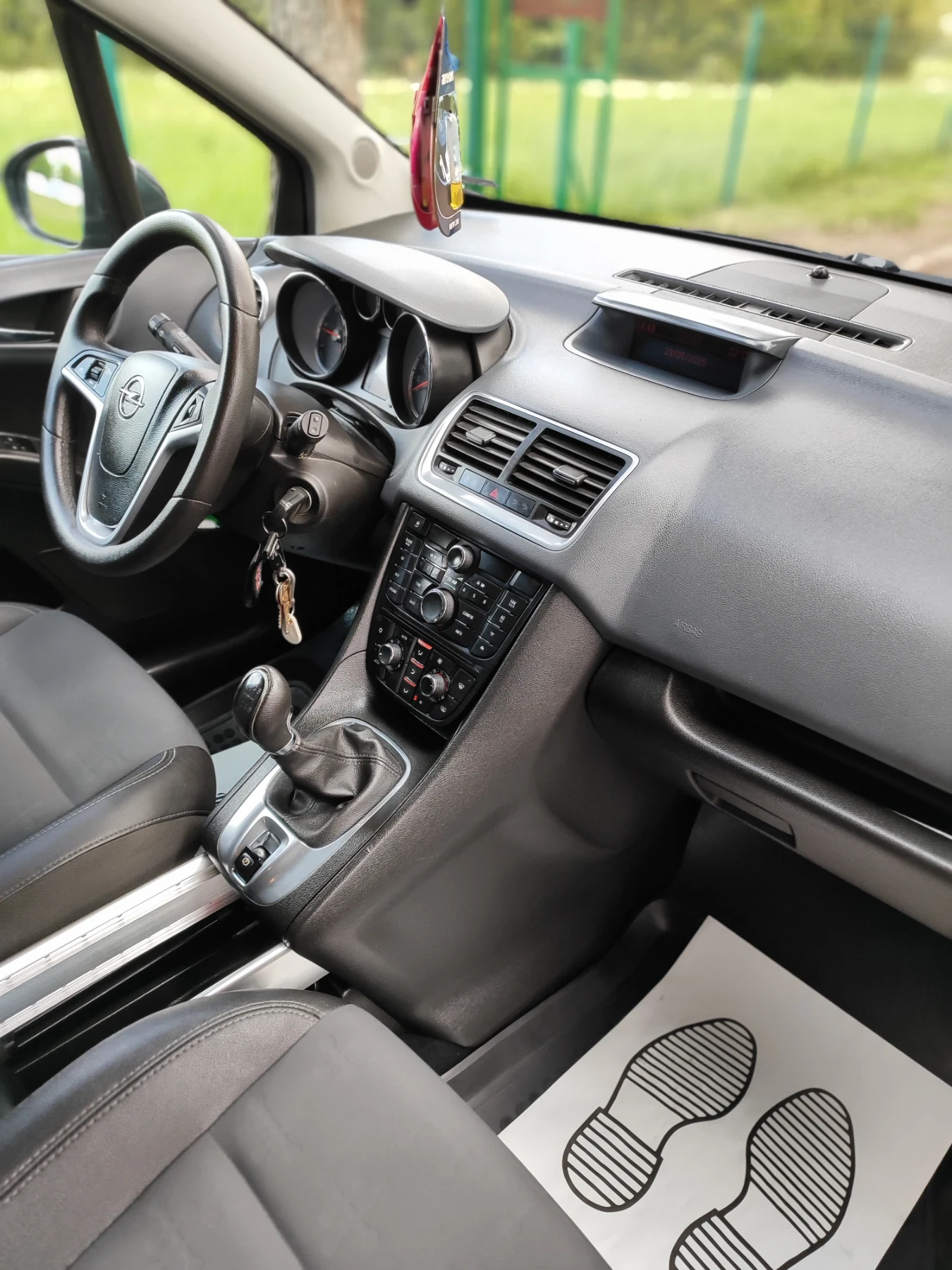 Opel Meriva  - изображение 8