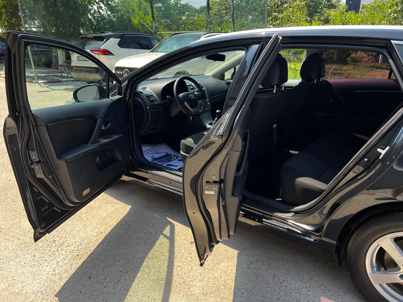 Toyota Avensis 1.6i* 132кс* КАМЕРА* НАВИ* 2 КЛЮЧА* ДОБРИ ГУМИ* РЕ - изображение 6