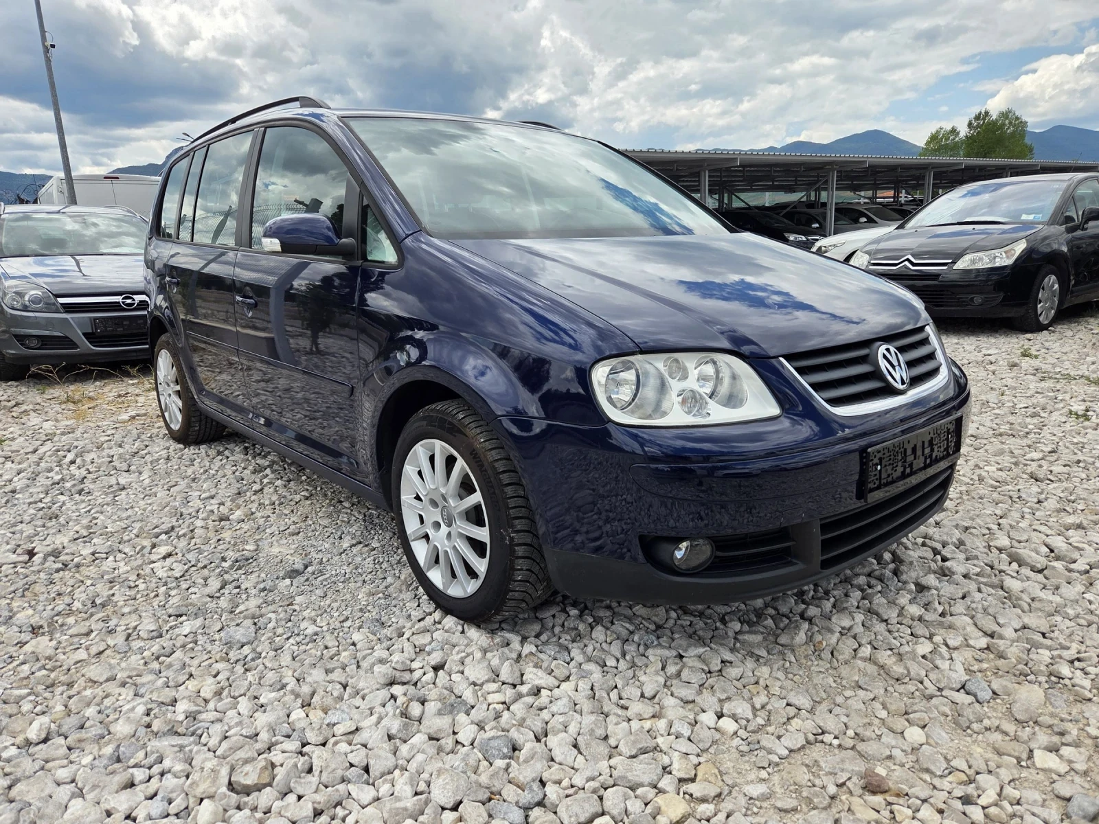 VW Touran * Automatik*  - изображение 2