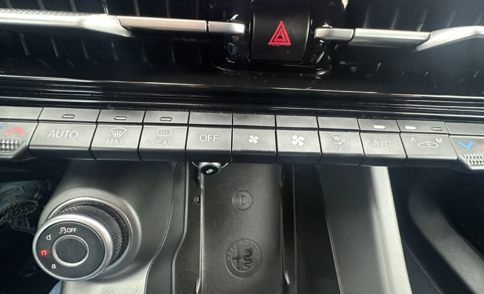 Alfa Romeo Tonale 1, 5 Hybrid. 96KW.Sprint.Navi.Led.Acc - изображение 9