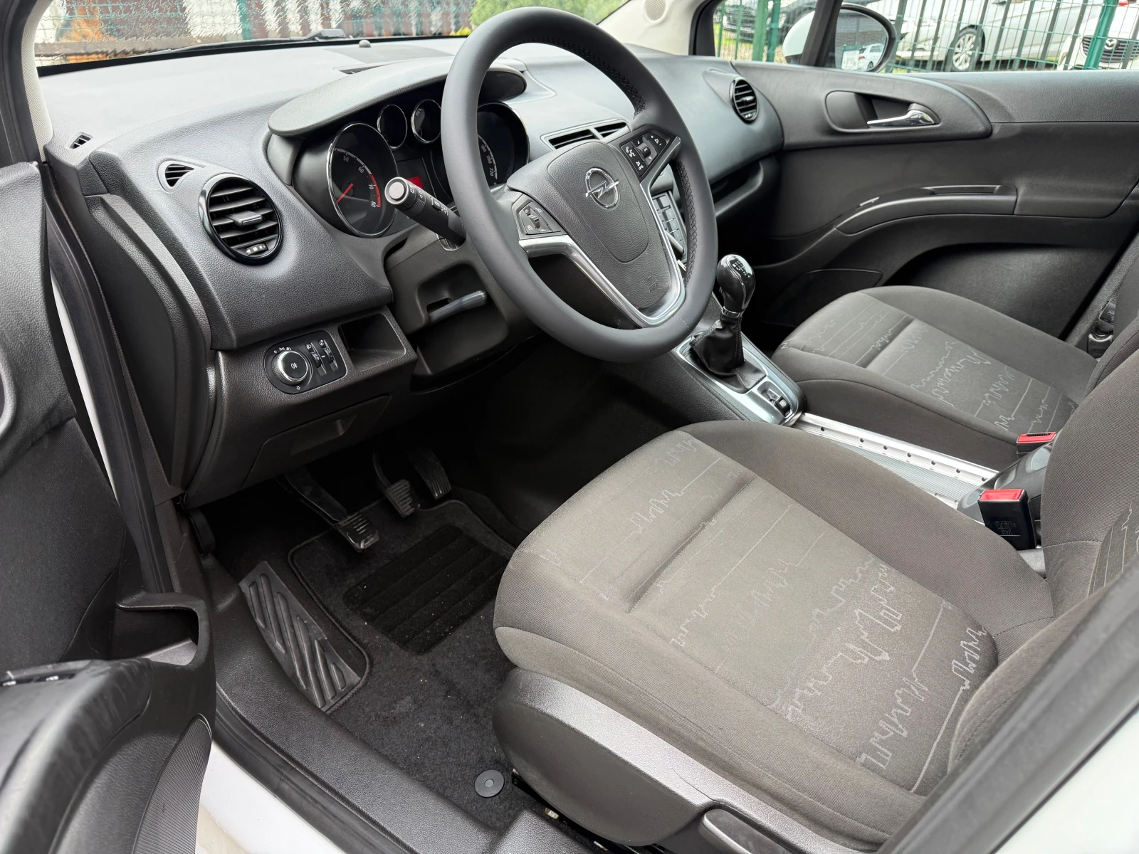 Opel Meriva 1.4i - изображение 8