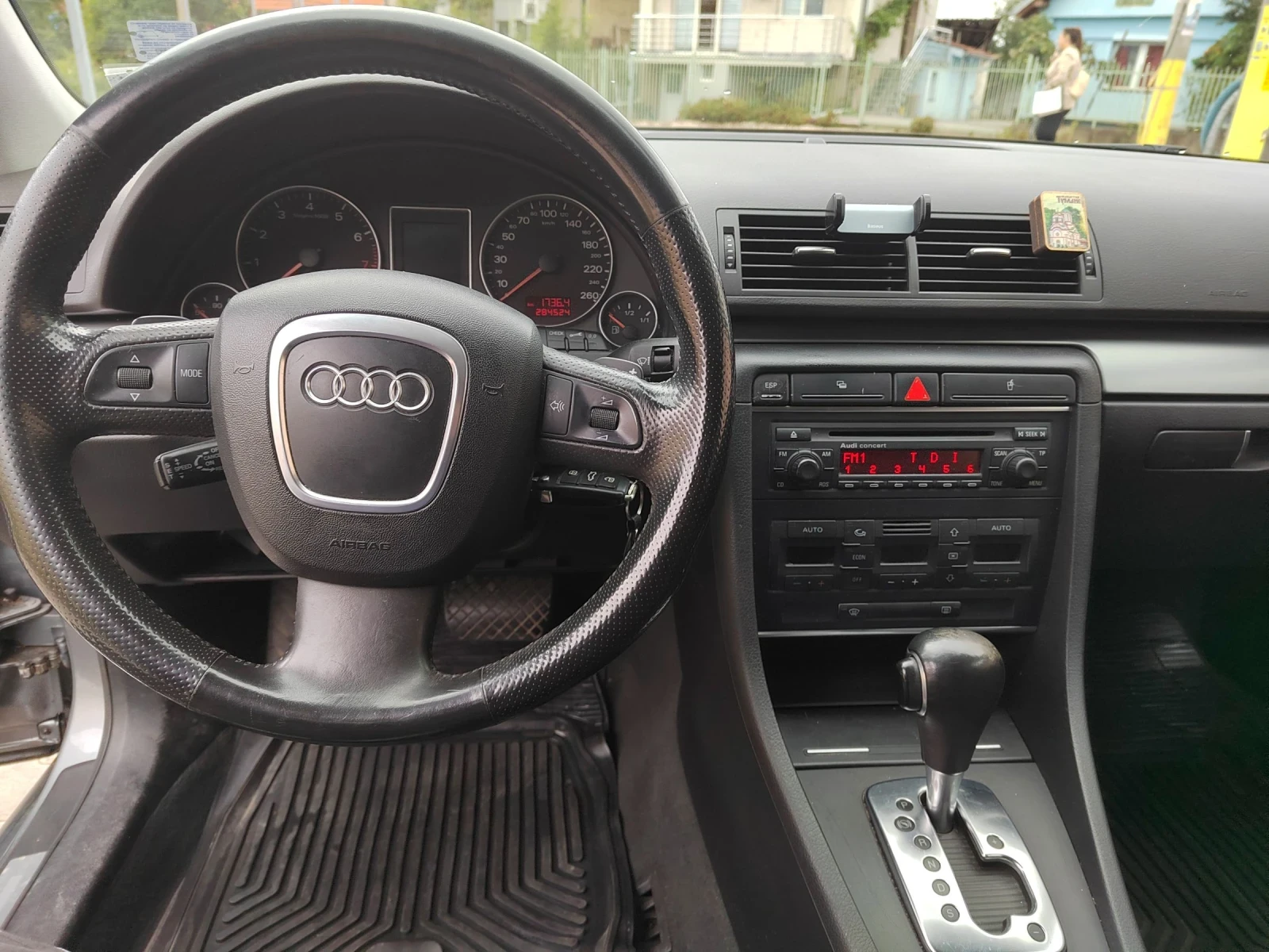 Audi A4 B7 - изображение 6