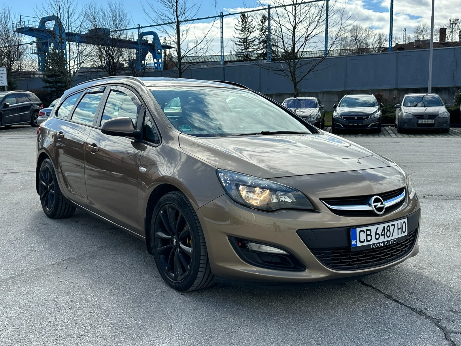Opel Astra Sports Tourer - изображение 6