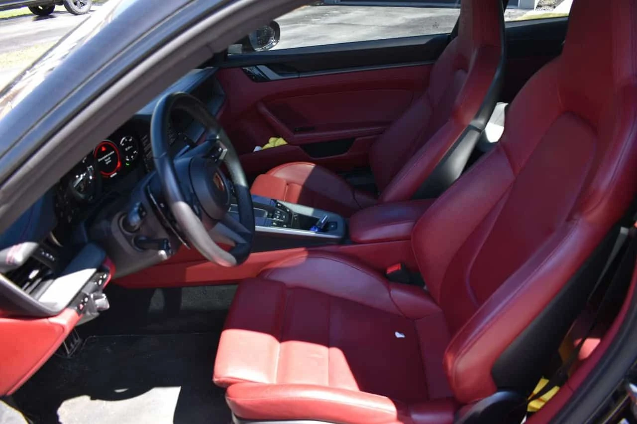 Porsche 911 Carrera 4S Coupe  CARFAX, снимка 4 - Автомобили и джипове - 54270421