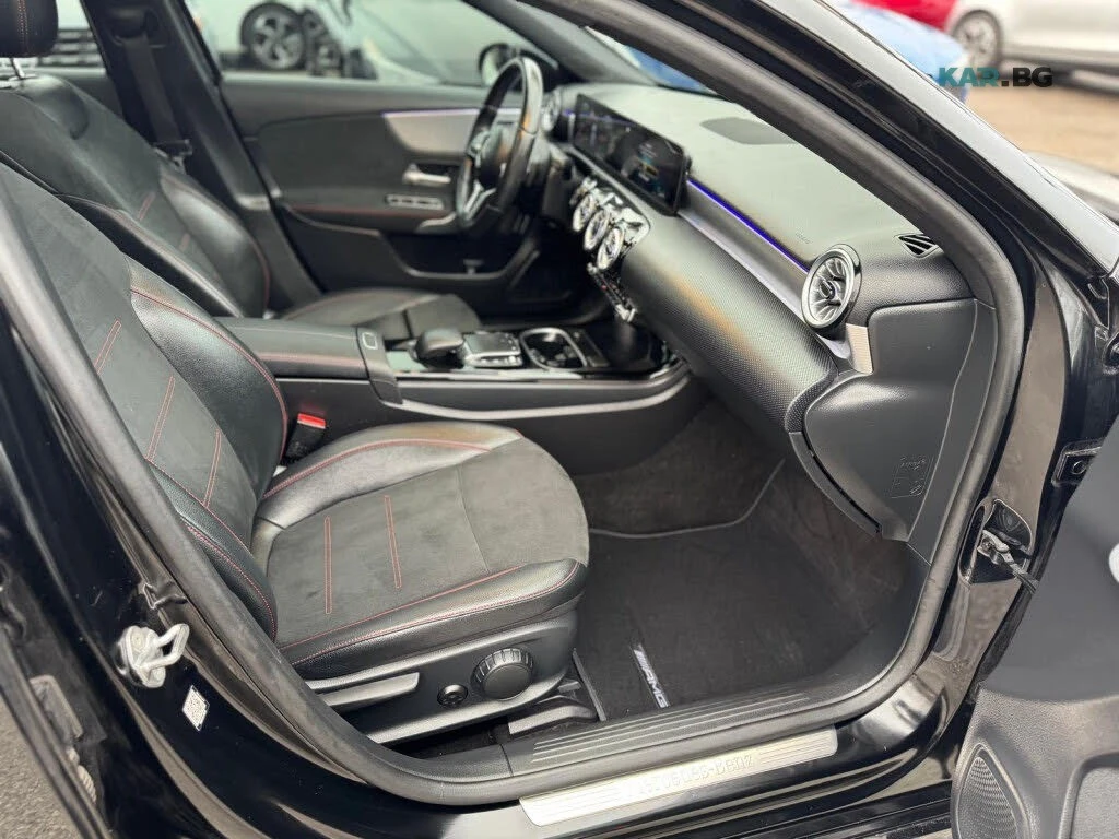 Mercedes-Benz A 220 4MATIC* АвтоКредит* (Цена до БГ) , снимка 13 - Автомобили и джипове - 54718185