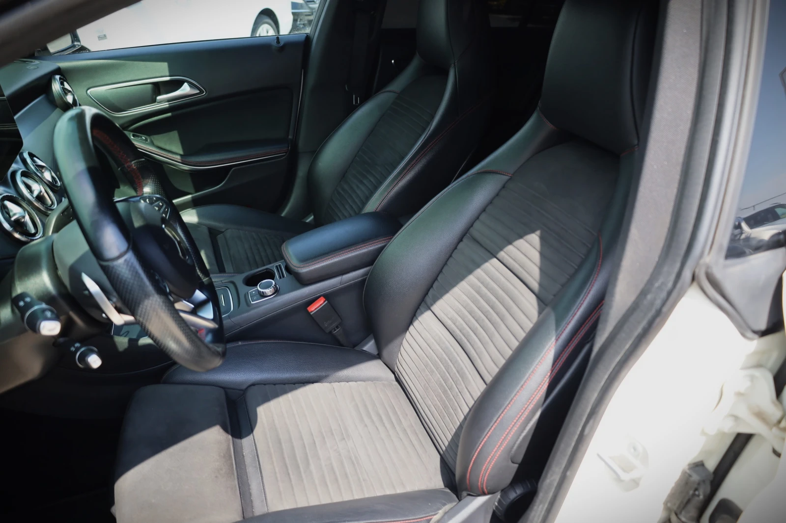 Mercedes-Benz CLA 220 2.1 D, снимка 8 - Автомобили и джипове - 54818768