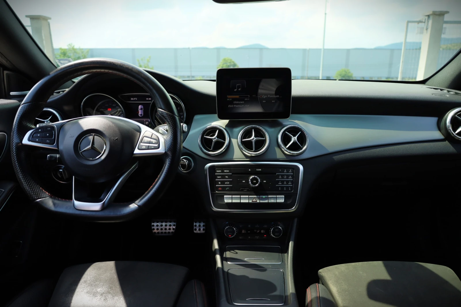 Mercedes-Benz CLA 220 2.1 D, снимка 9 - Автомобили и джипове - 54818768