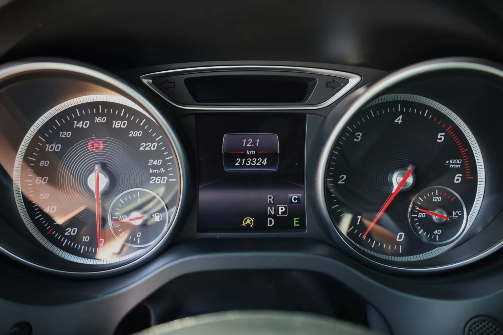 Mercedes-Benz CLA 220 2.1 D, снимка 12 - Автомобили и джипове - 54818768