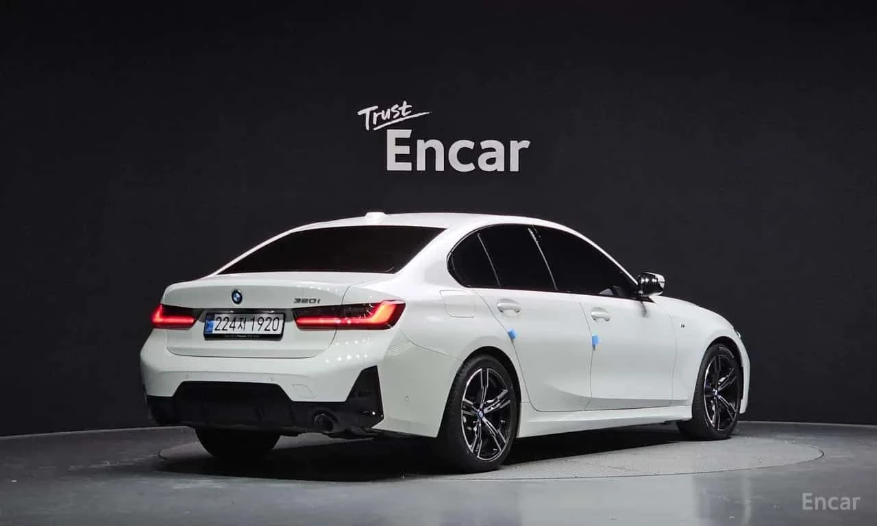 BMW 320 * 320i M Sport * CARFAX * ОПЦИЯ ЗА ФИНАНСИРАНЕ, снимка 2 - Автомобили и джипове - 55533728