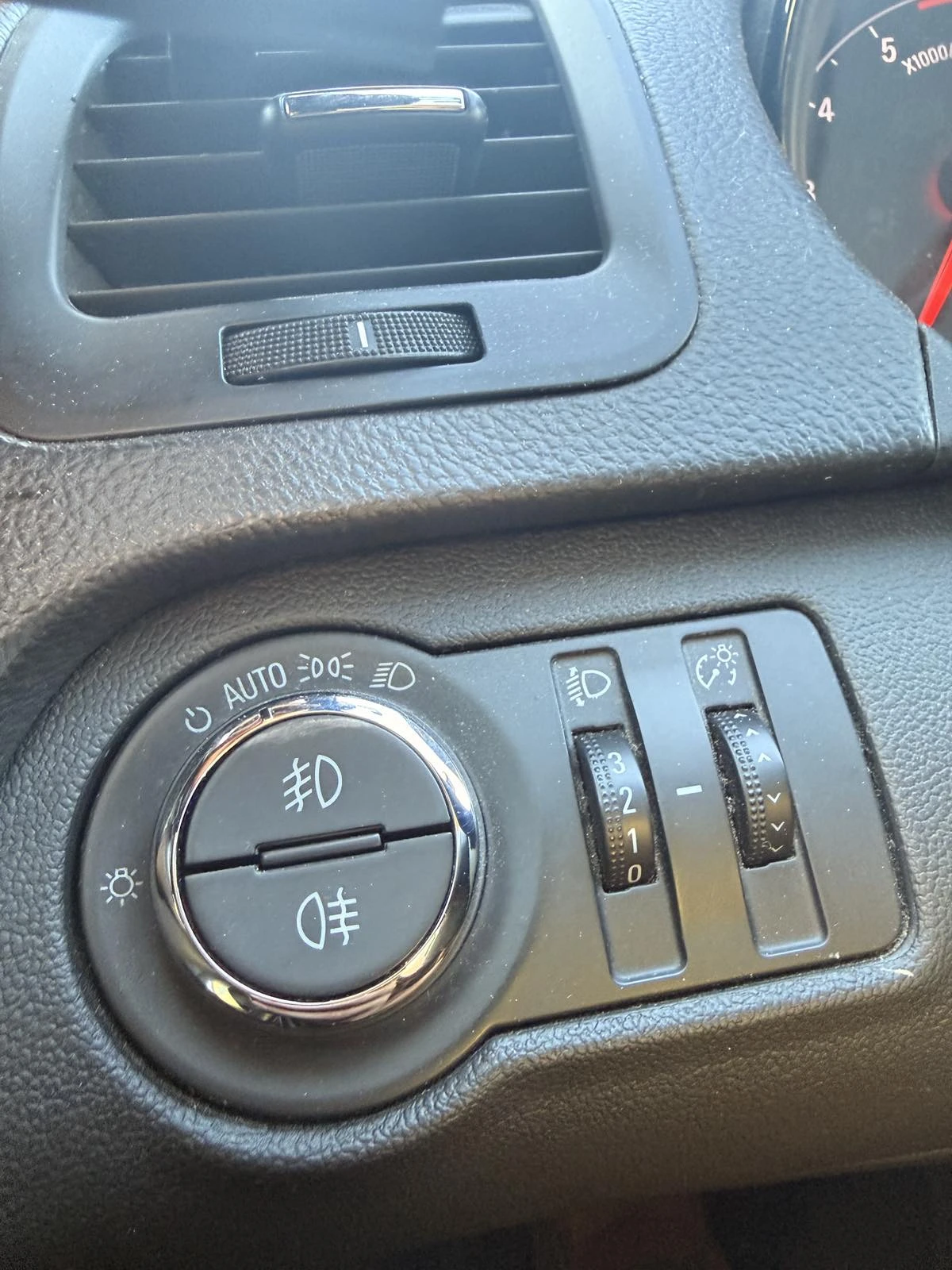 Opel Insignia, снимка 9 - Автомобили и джипове - 55737299