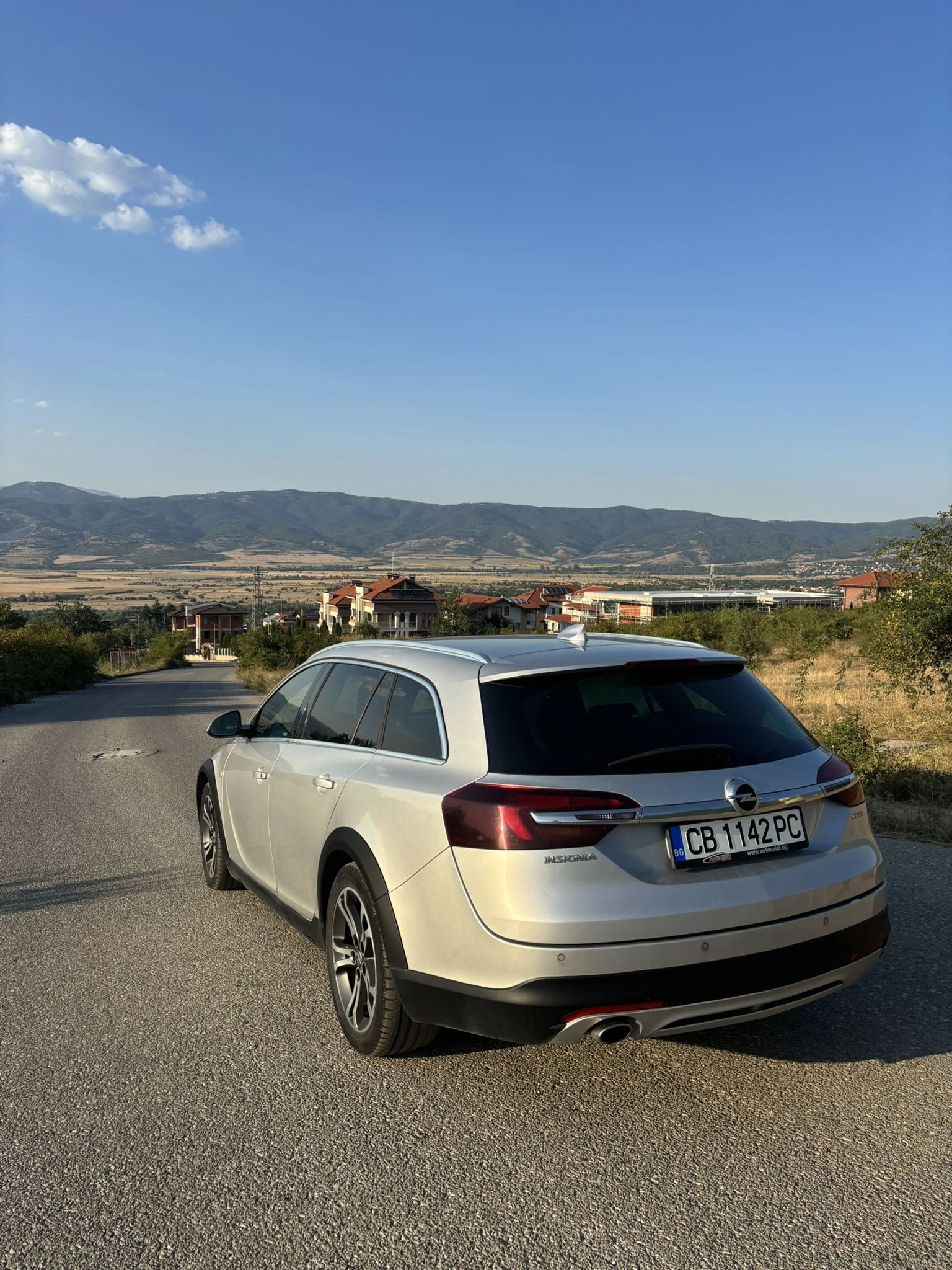 Opel Insignia, снимка 5 - Автомобили и джипове - 55737299