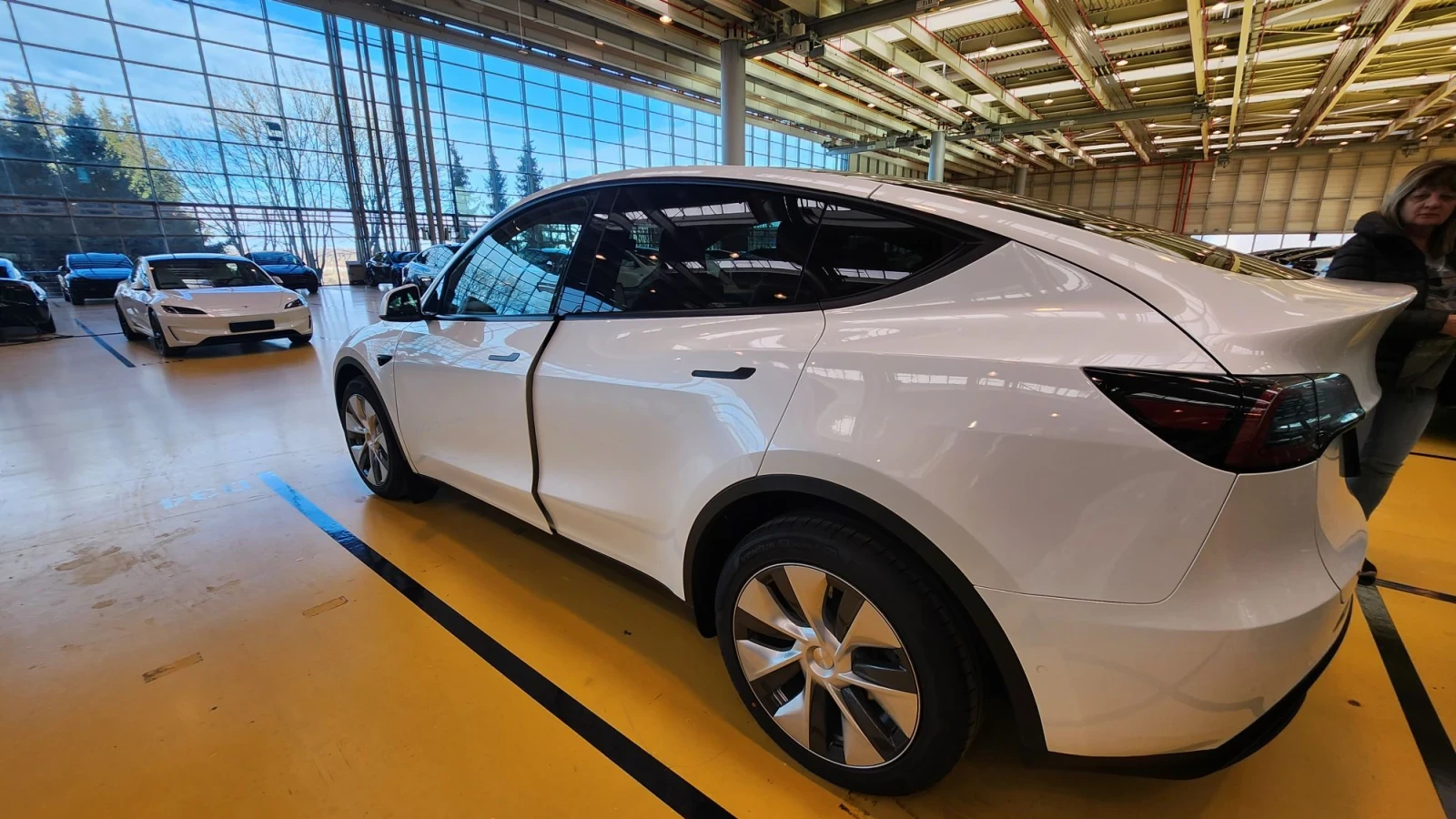 Tesla Model Y RWD + LFP + гарaнция