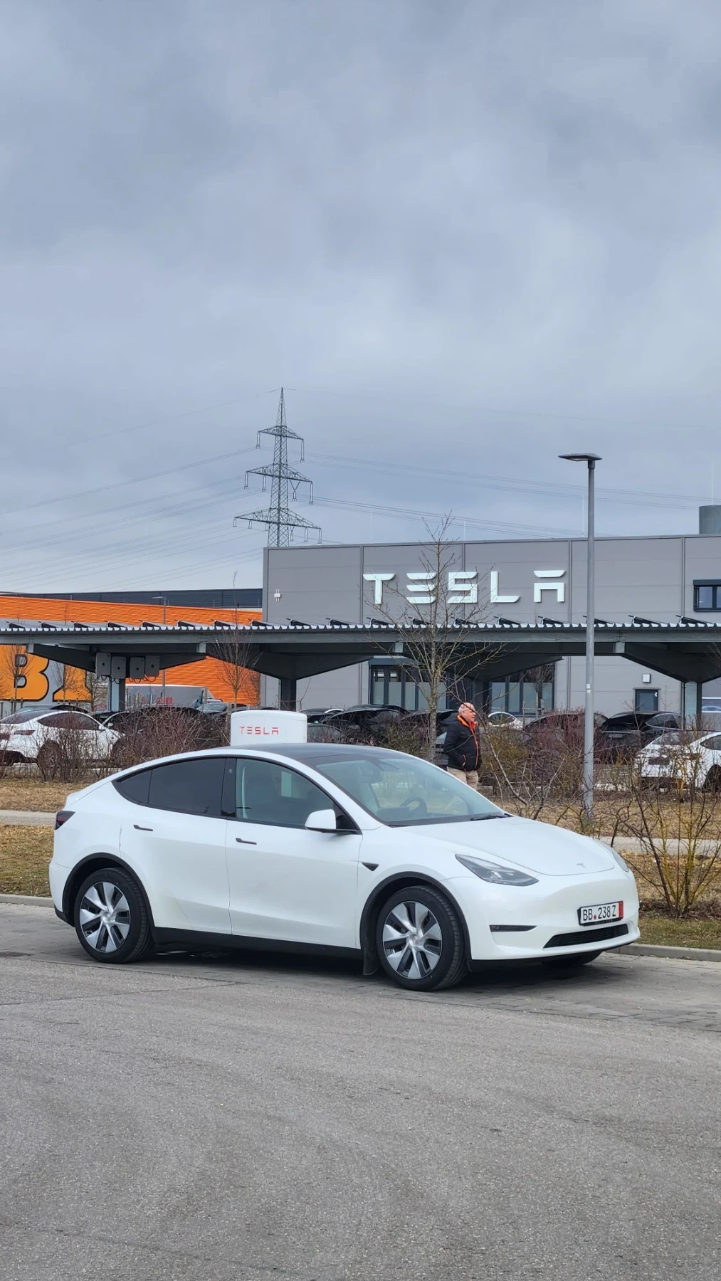 Tesla Model Y RWD + LFP + гарaнция, снимка 4 - Автомобили и джипове - 55877884