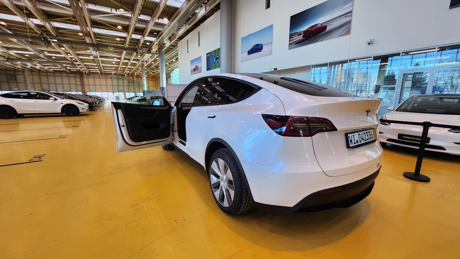 Tesla Model Y RWD + LFP + гарaнция, снимка 2 - Автомобили и джипове - 55877884