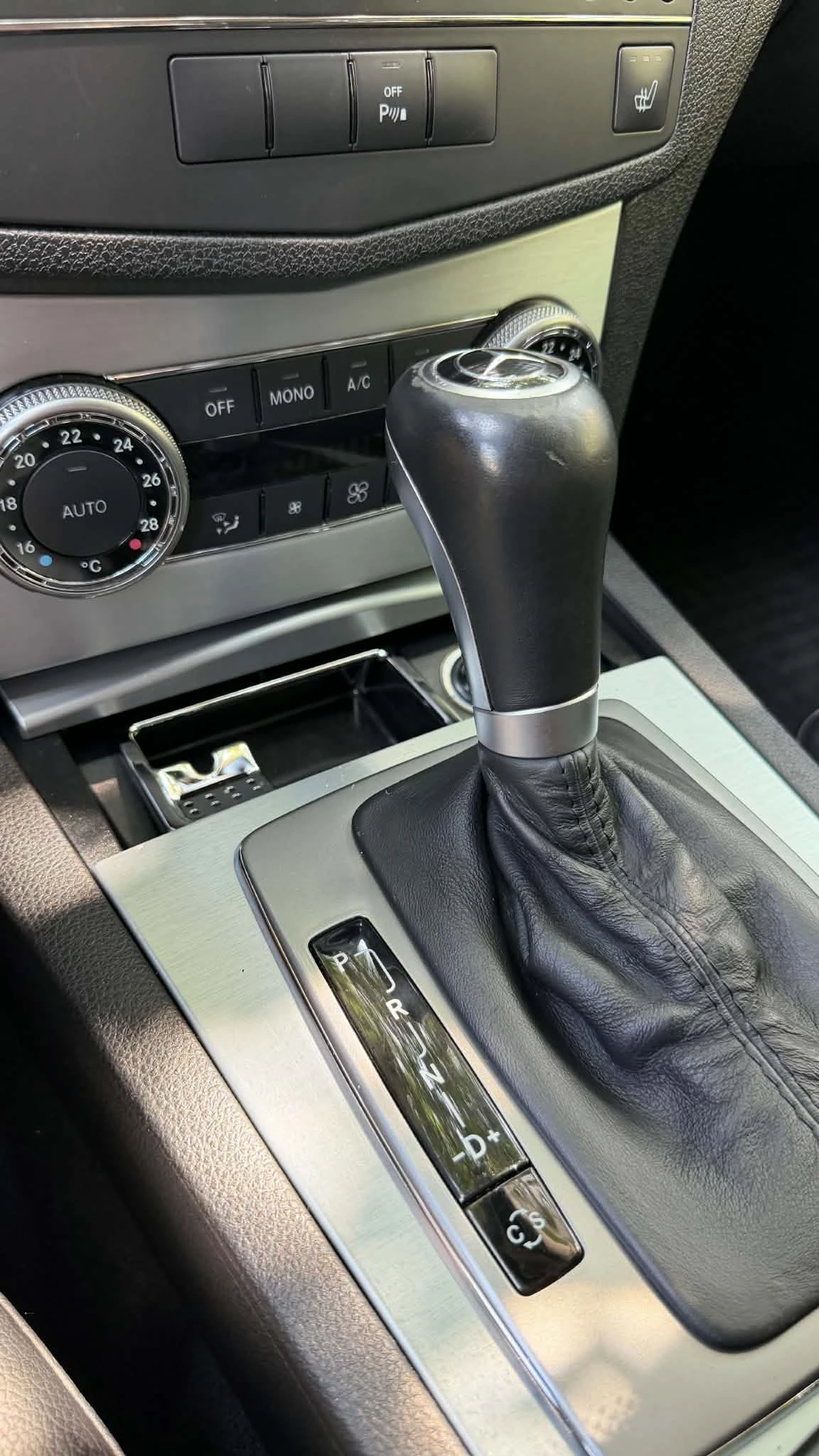 Mercedes-Benz C 200 Kompressor, снимка 8 - Автомобили и джипове - 55977228