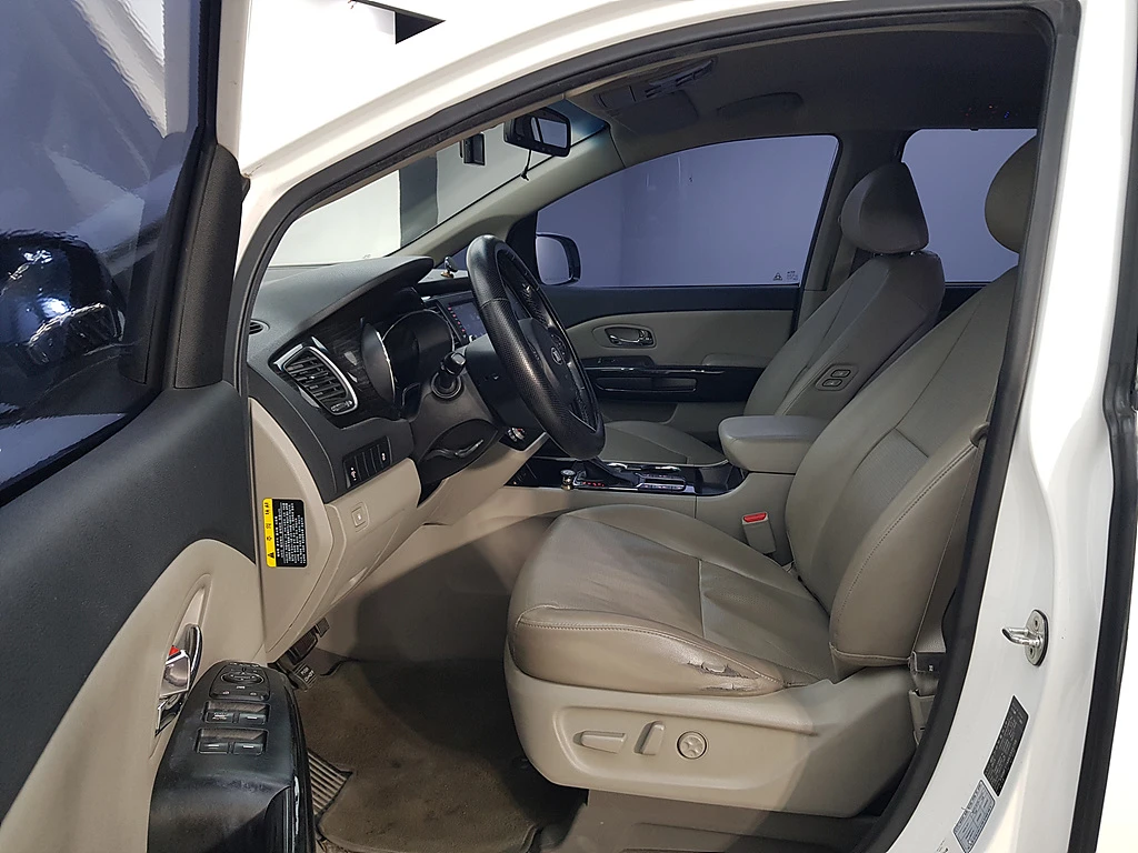 Kia Carnival ПОДГРЕВ ВОЛАН* КРАЙНА ЦЕНА, снимка 10 - Автомобили и джипове - 56024684