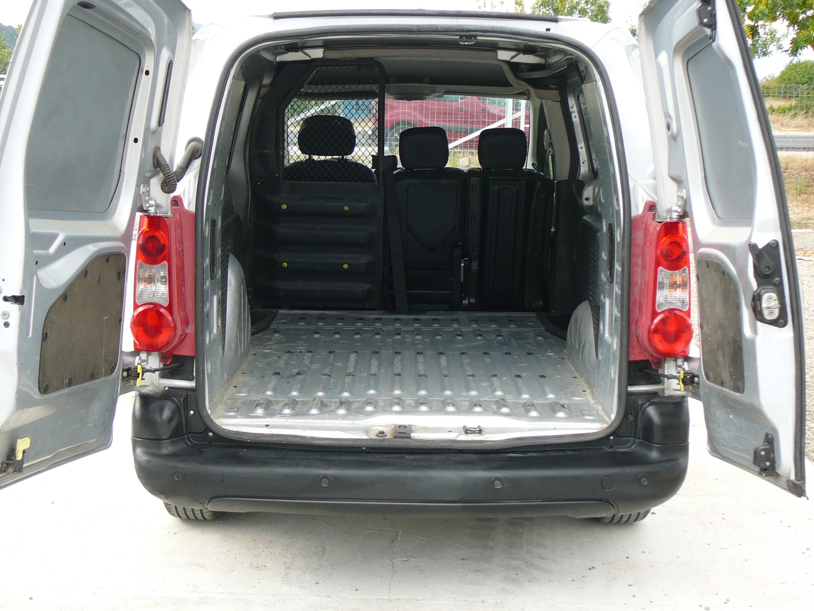 Citroen Berlingo 1.6 hdi MAXI, снимка 6 - Автомобили и джипове - 56121505