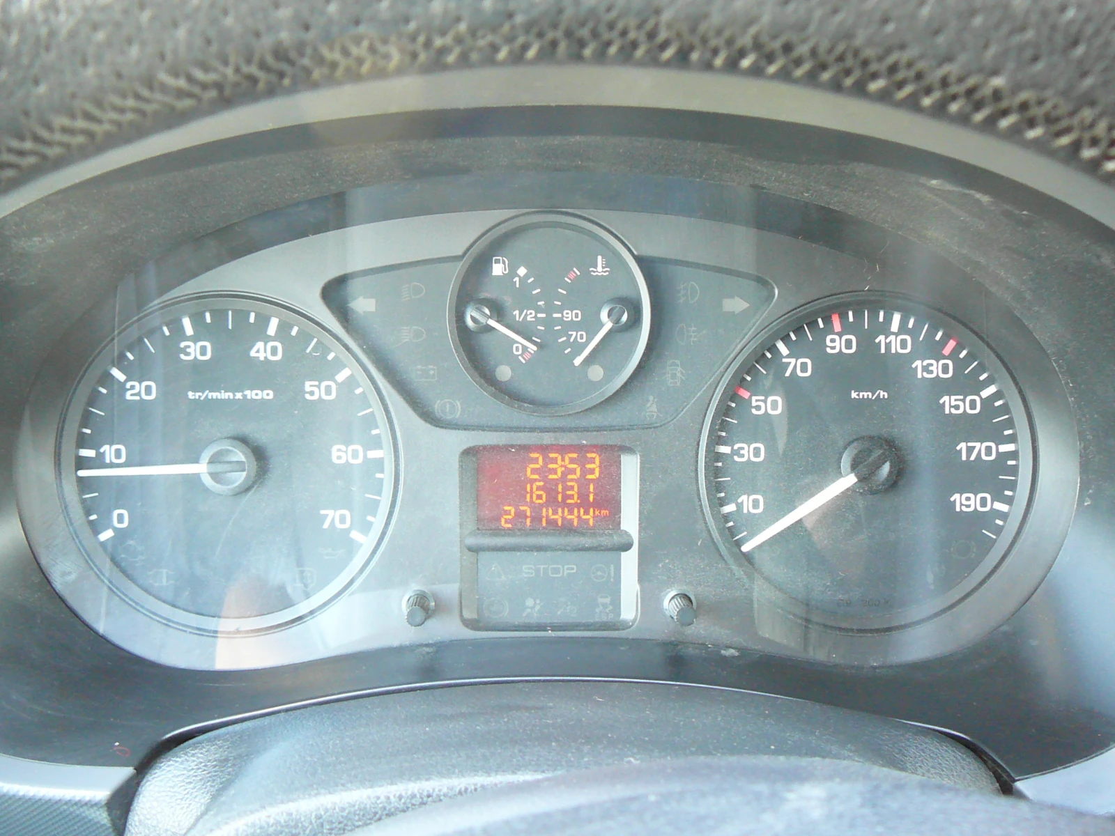 Citroen Berlingo 1.6 hdi MAXI, снимка 9 - Автомобили и джипове - 56121505