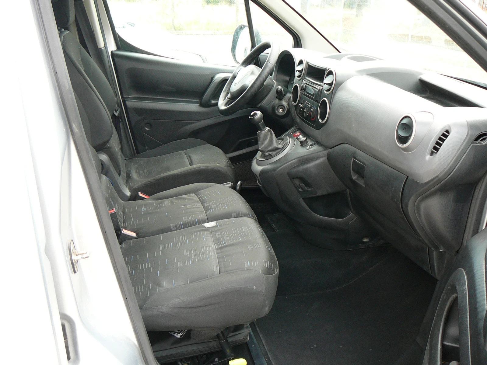 Citroen Berlingo 1.6 hdi MAXI, снимка 11 - Автомобили и джипове - 56121505