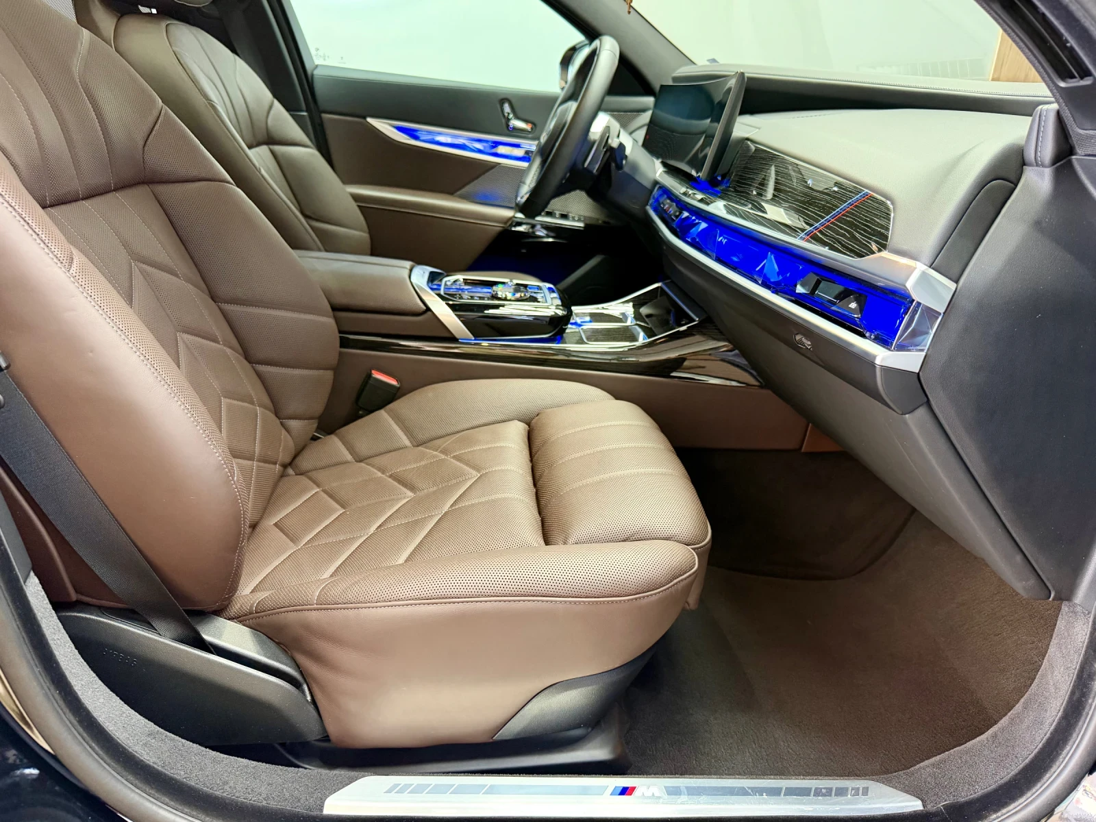 BMW 750 e xDrive M sport Pro Individual ��� �� ��������  | Mobile.bg � ����������� 7
