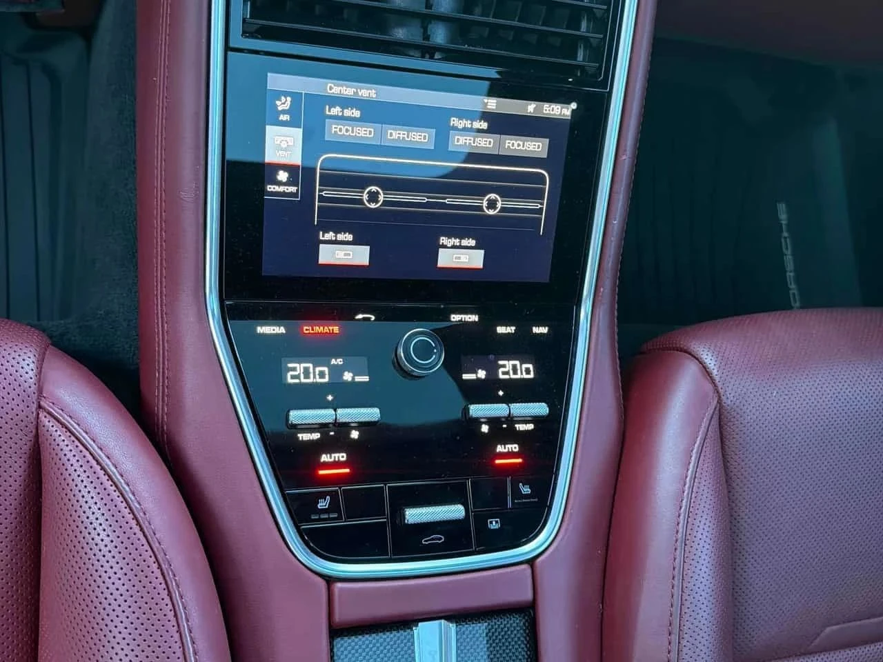 Porsche Panamera, снимка 13 - Автомобили и джипове - 56686147