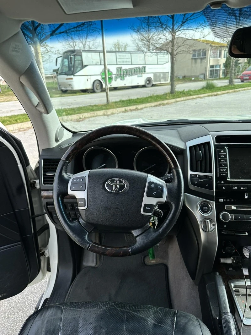 Toyota Land cruiser 200, снимка 7 - Автомобили и джипове - 45037222