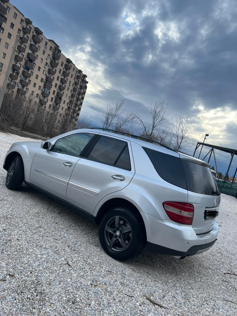 Mercedes-Benz ML 320 3.2 CDI, снимка 4 - Автомобили и джипове - 48359108