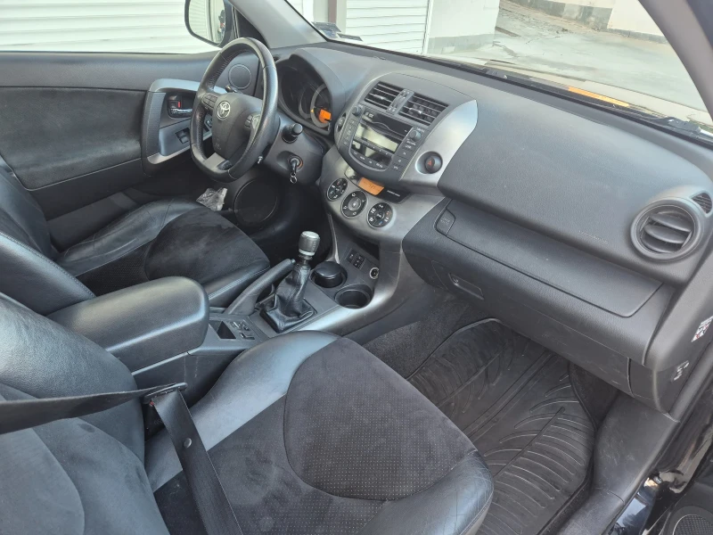 Toyota Rav4 2.2D4D 150к.с., снимка 7 - Автомобили и джипове - 52202807