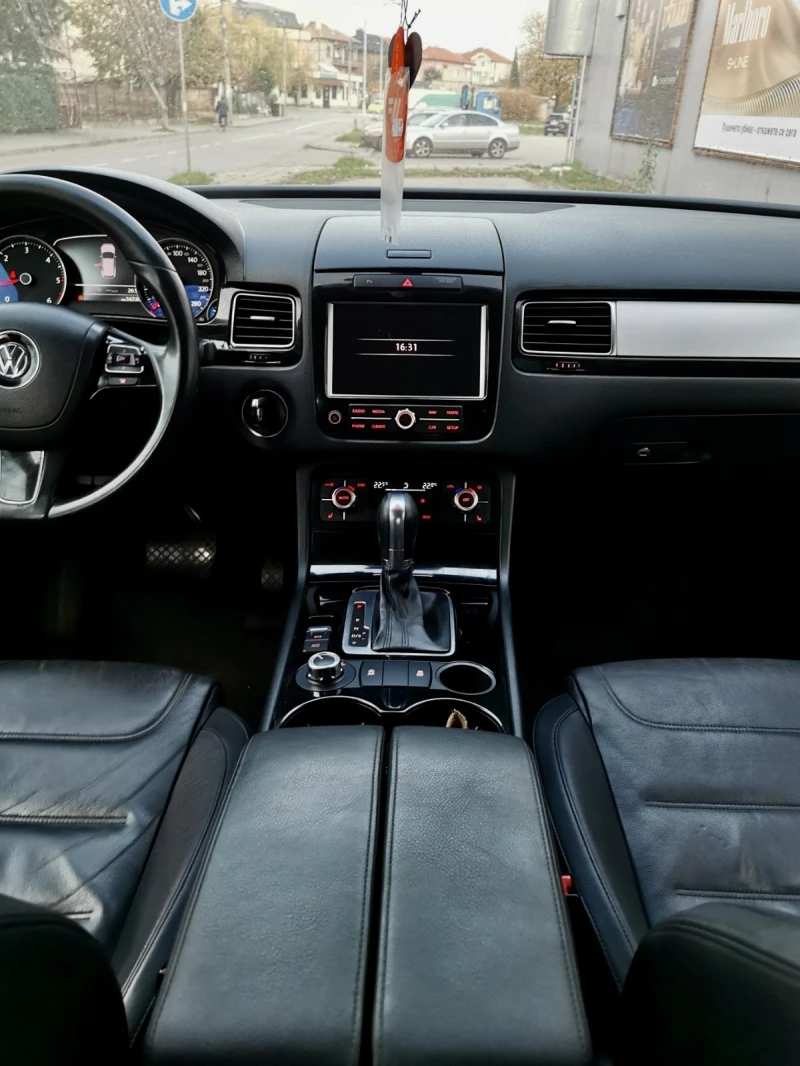 VW Touareg  hi-line, снимка 10 - Автомобили и джипове - 52506481